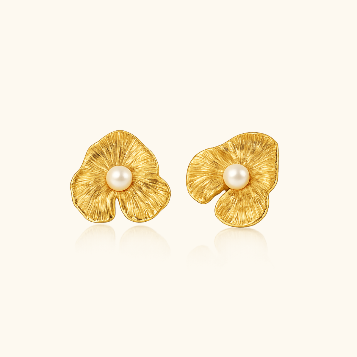 Zahara Flower Pearl Earrings