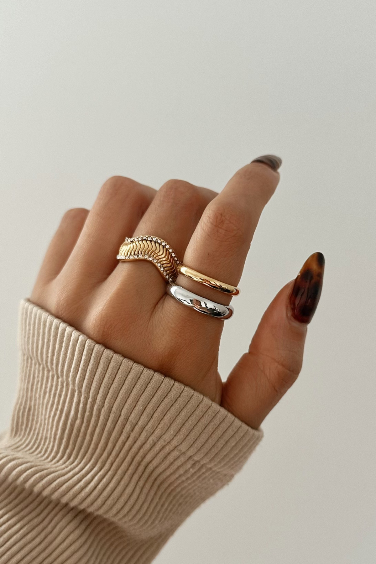 Kiara Wavy CZ Ring