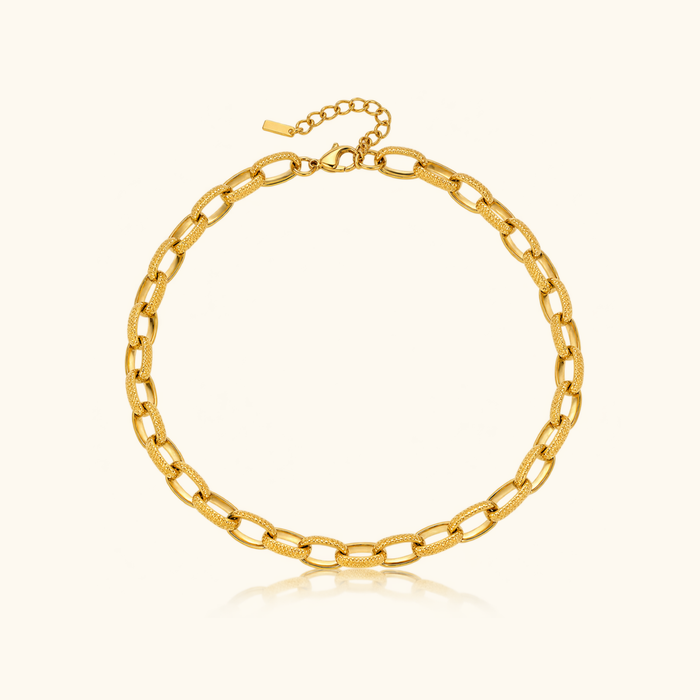 Avery Textured Link Necklace