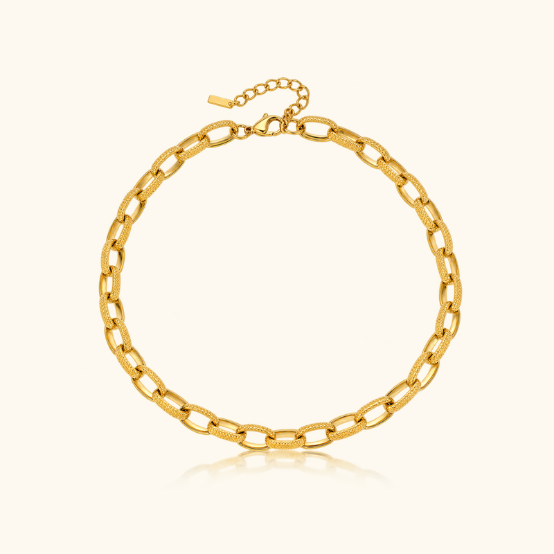 Avery Textured Link Necklace