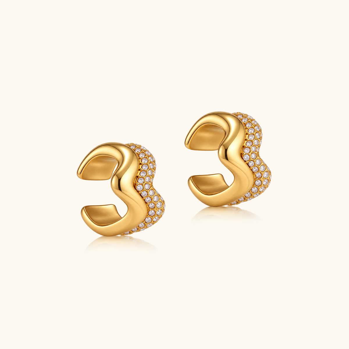 Elara Wave Ear Cuff
