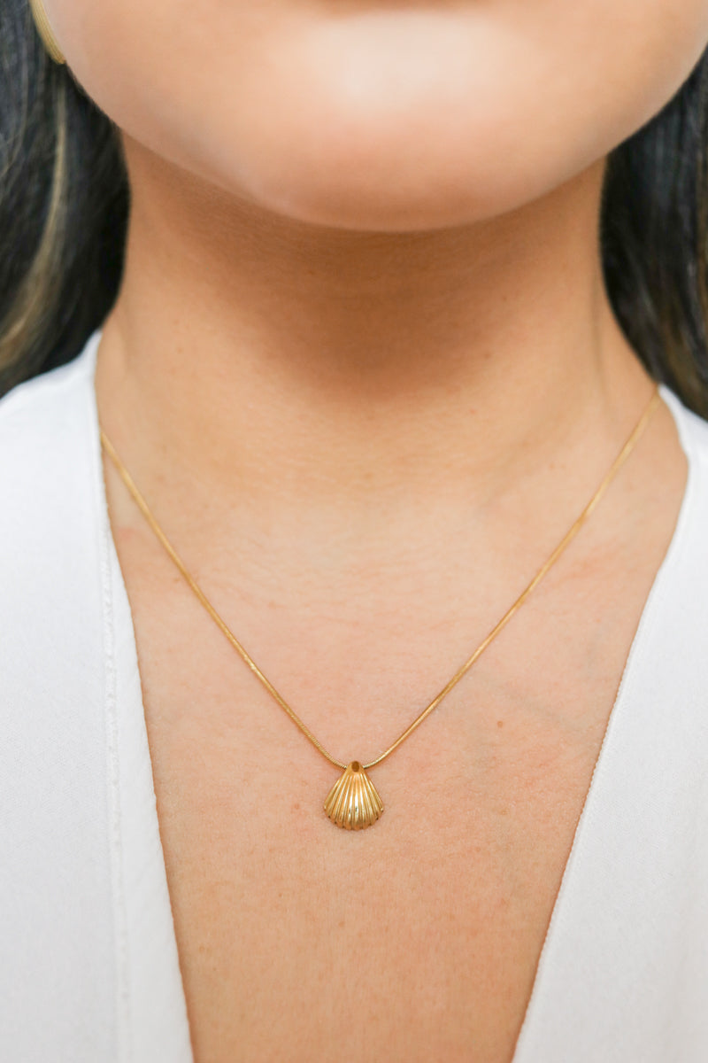 Ailani Mini Shell Necklace