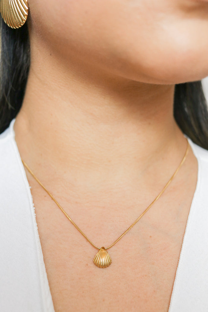Ailani Mini Shell Necklace