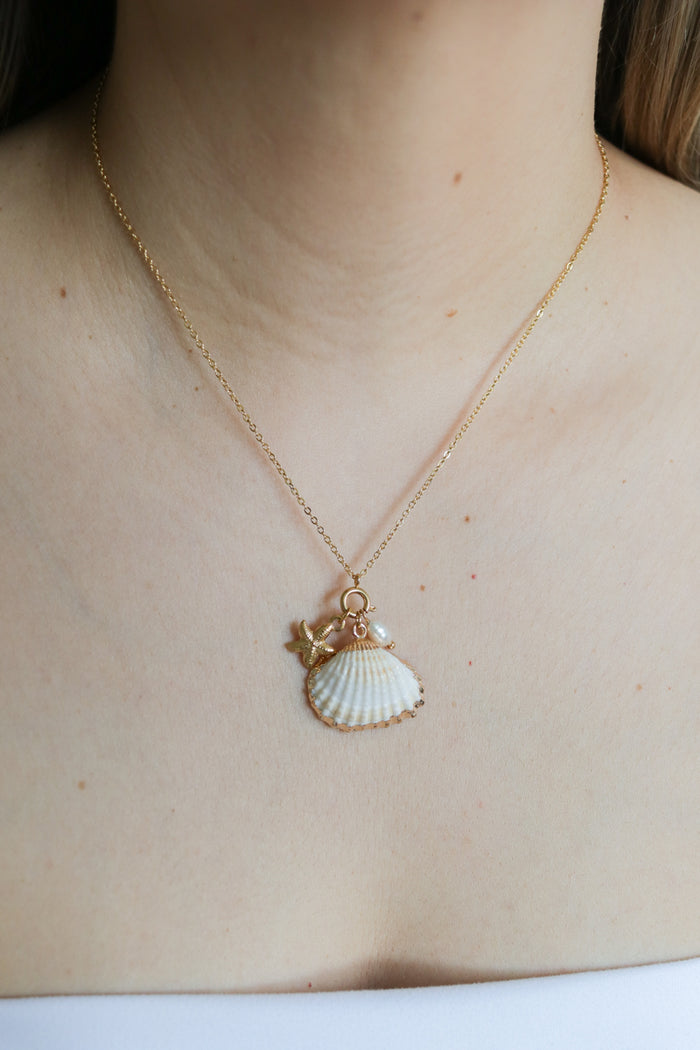 Naia White Shell Pearl Necklace