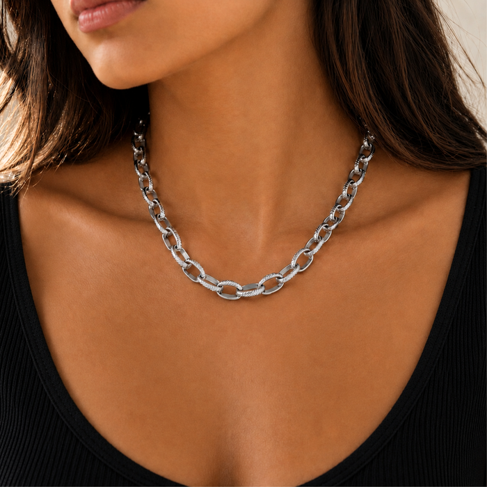 Avery Textured Link Necklace | Silver