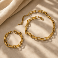 Avery Textured Link Necklace