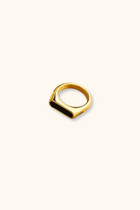 Emelia Black Ring | 18K Gold Plated